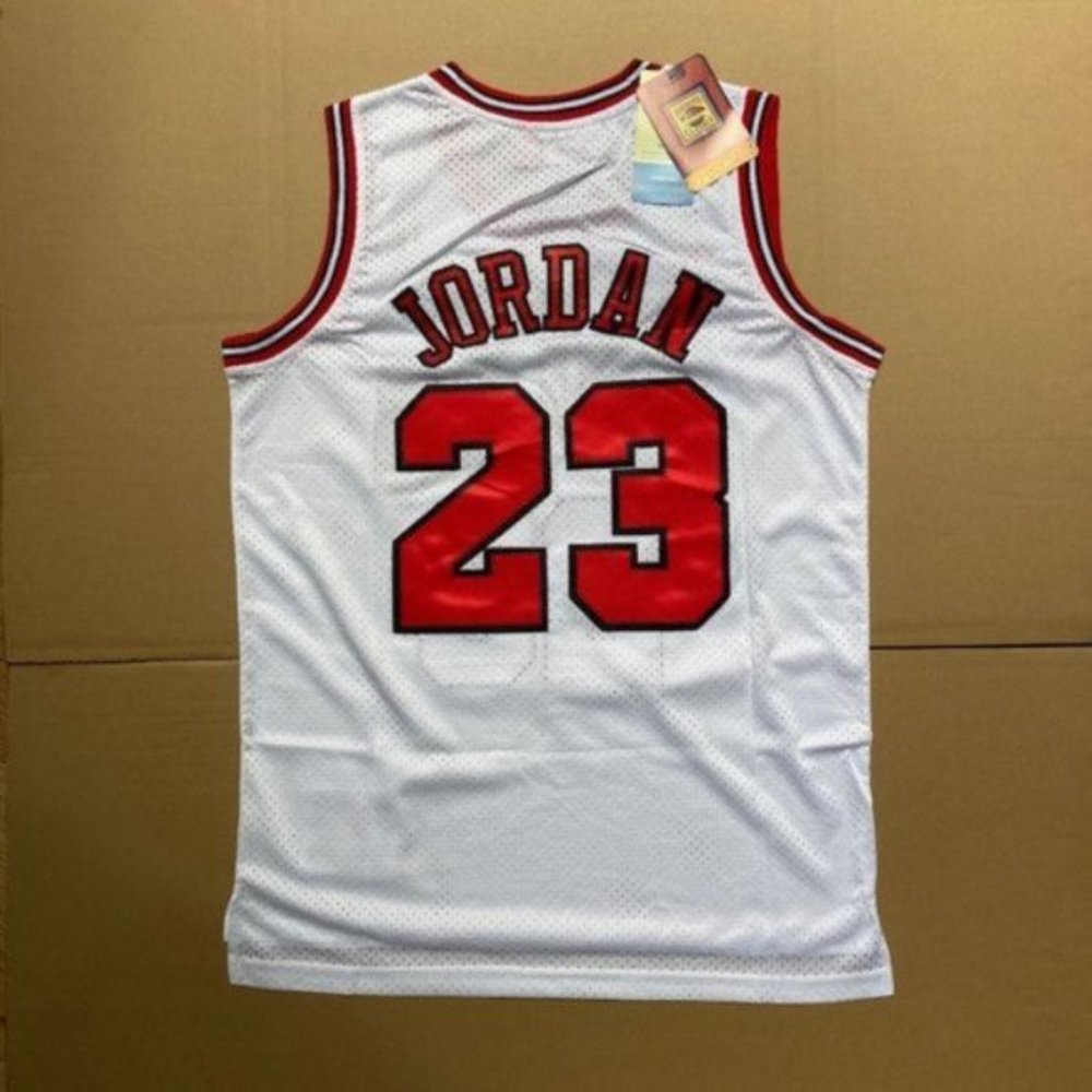 Chicago Bulls 23 Michael Jordan White Jersey - Picture 2 of 2